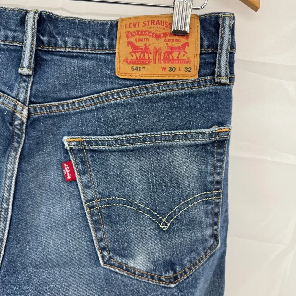 Levis levi 541